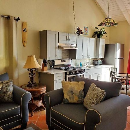 The Cottage At Villa Indigo 샬롯아말리에 외부 사진